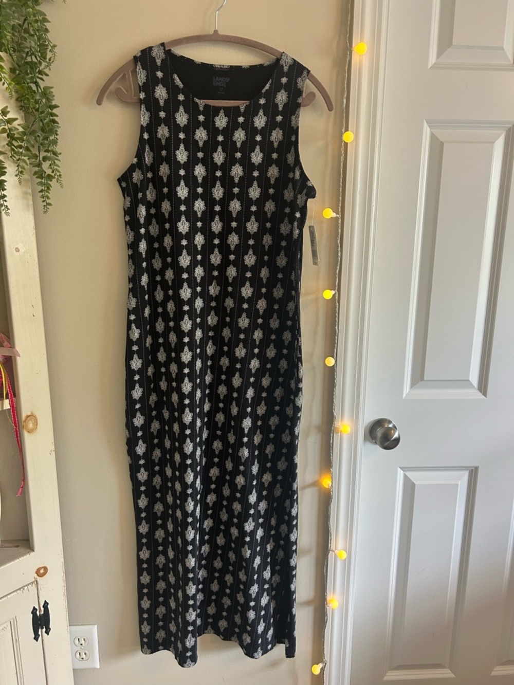 Lands End NWT Black & White Sleeveless Maxi Dress SIZE SMALL